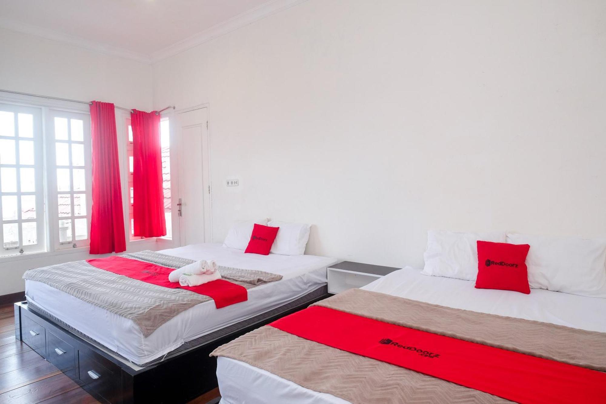 Reddoorz Near Grojogan Sewu Tawangmangu Hotel Karanganyar  Kültér fotó