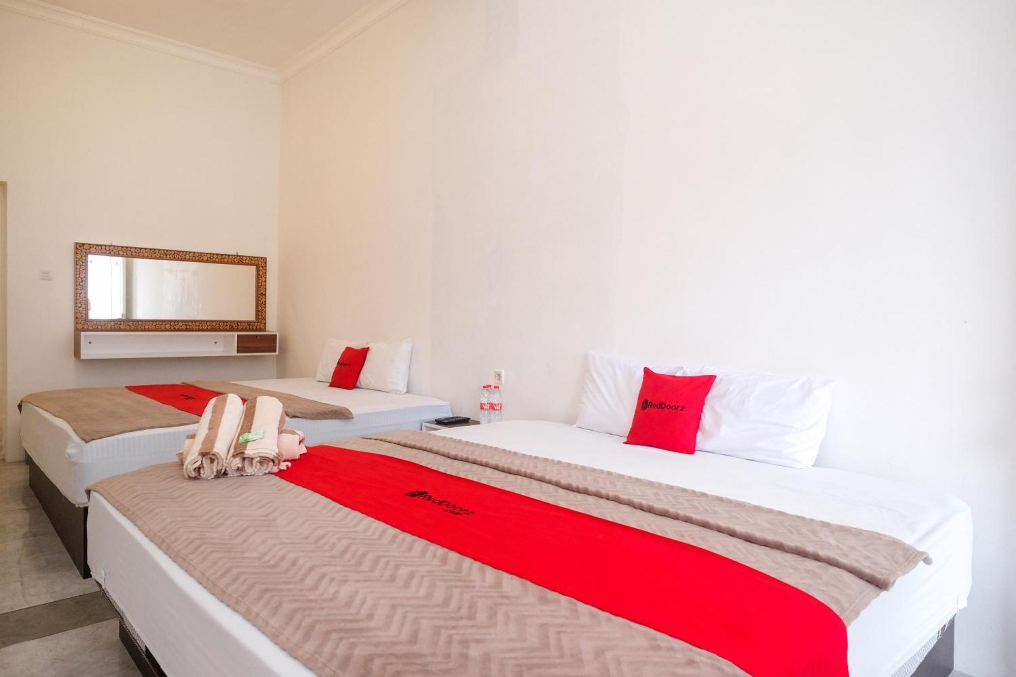 Reddoorz Near Grojogan Sewu Tawangmangu Hotel Karanganyar  Kültér fotó