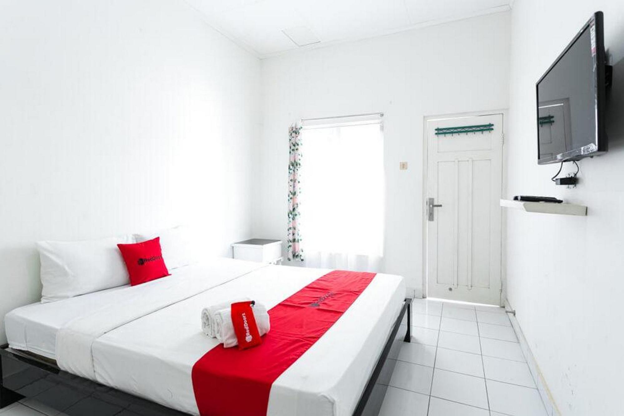 Reddoorz Near Grojogan Sewu Tawangmangu Hotel Karanganyar  Kültér fotó