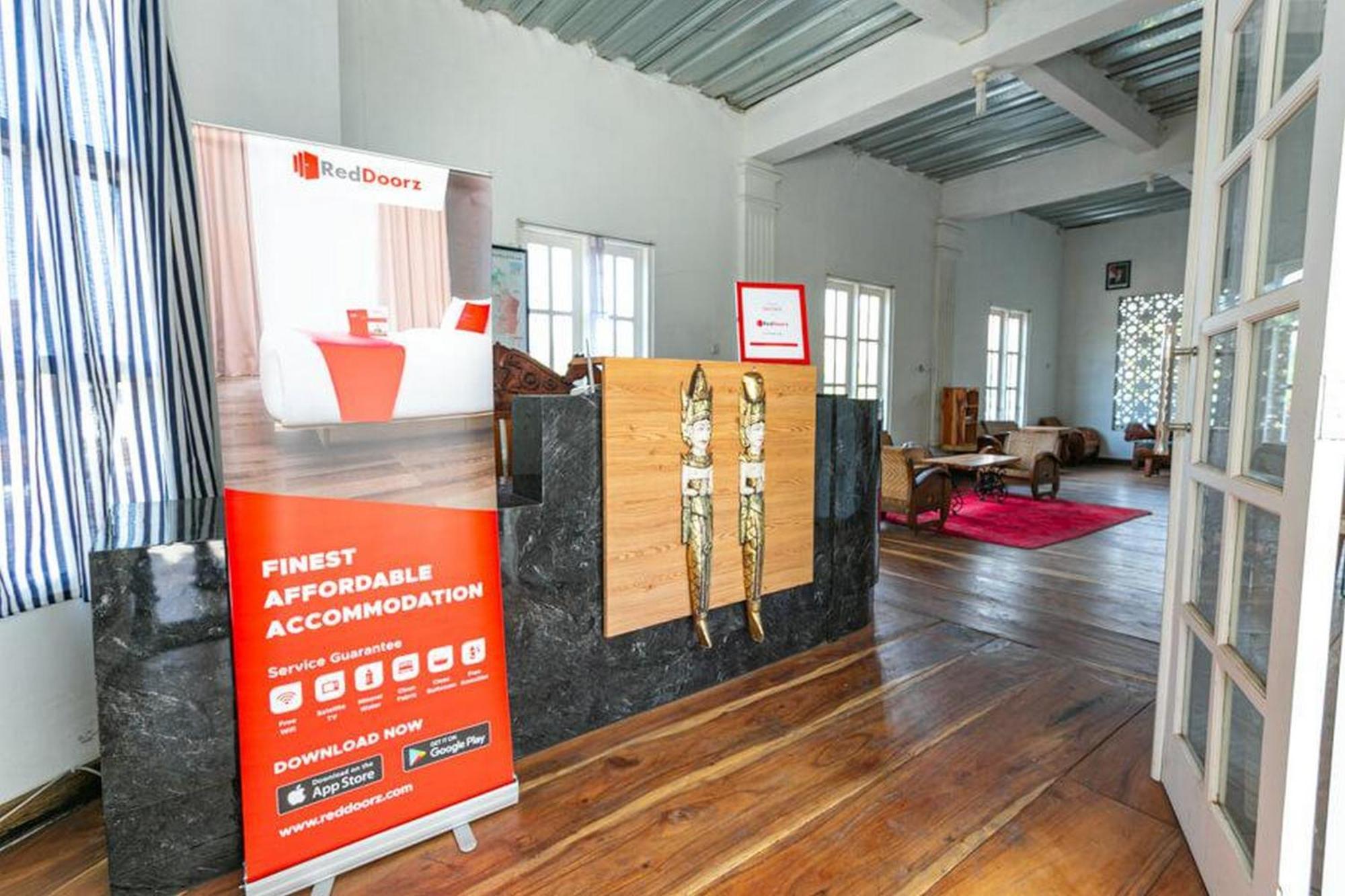 Reddoorz Near Grojogan Sewu Tawangmangu Hotel Karanganyar  Kültér fotó