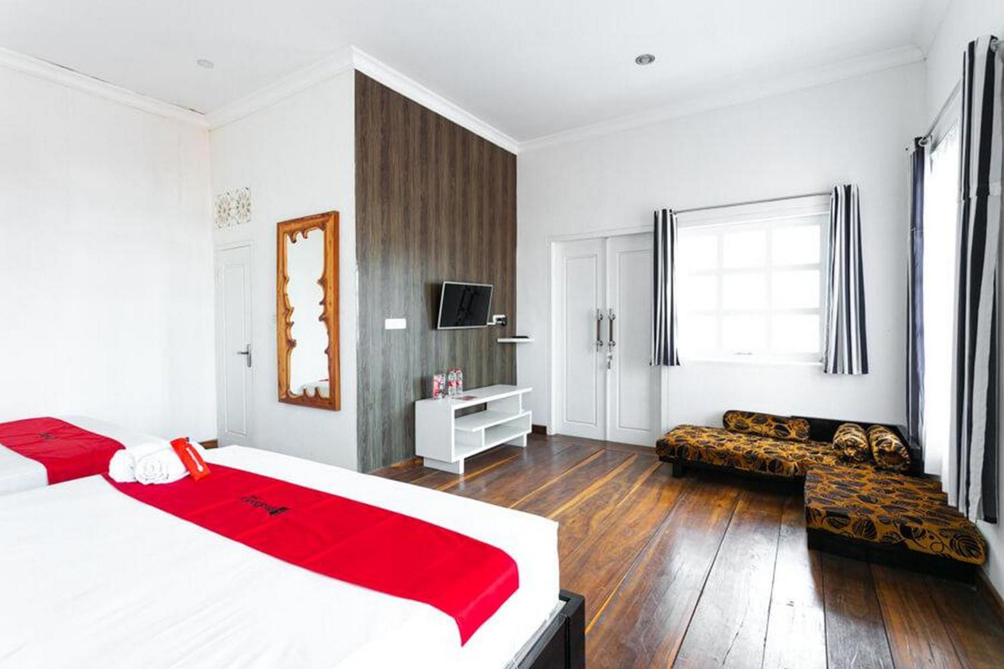 Reddoorz Near Grojogan Sewu Tawangmangu Hotel Karanganyar  Kültér fotó